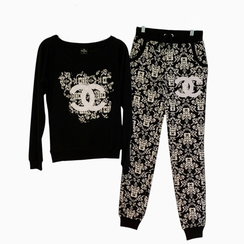 🆕 Chanel Style 2-Piece Logo Lounge Set / Sweatshirt & Jogger Pants 🆕